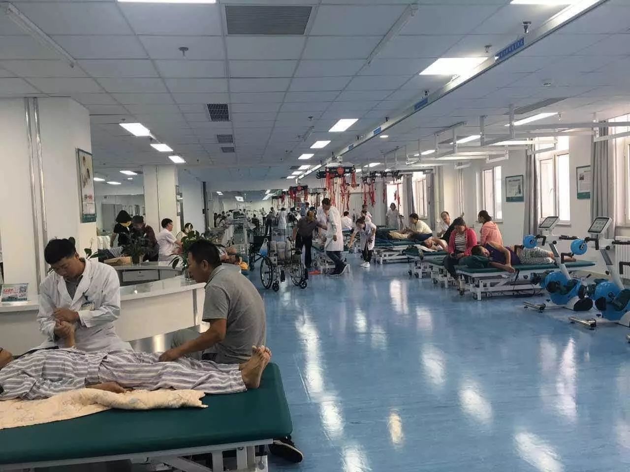 康復(fù)醫(yī)學(xué)中心 康復(fù)醫(yī)學(xué)中心