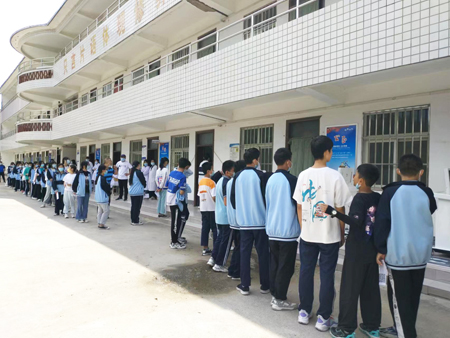 青少年脊柱彎曲異常篩查 青少年脊柱彎曲異常篩查